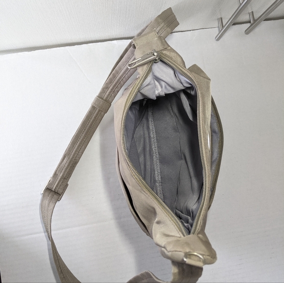 Travelon Crossbody Messenger Bag RFID Anti-Theft Adjustable - Picture 8 of 10